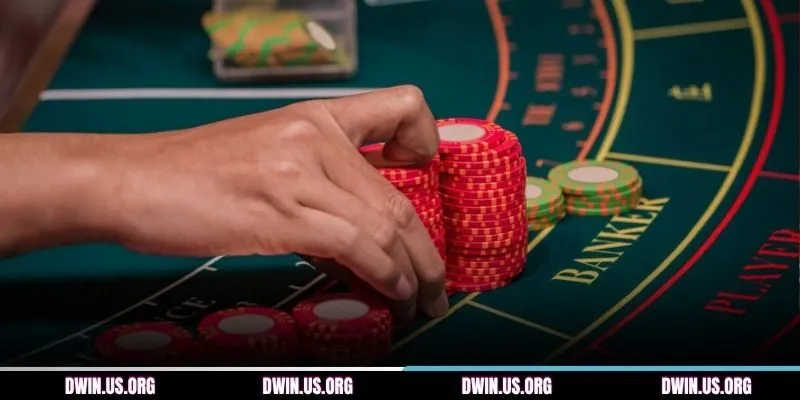Sử dụng gấp thếp trong đánh Baccarat DWIN